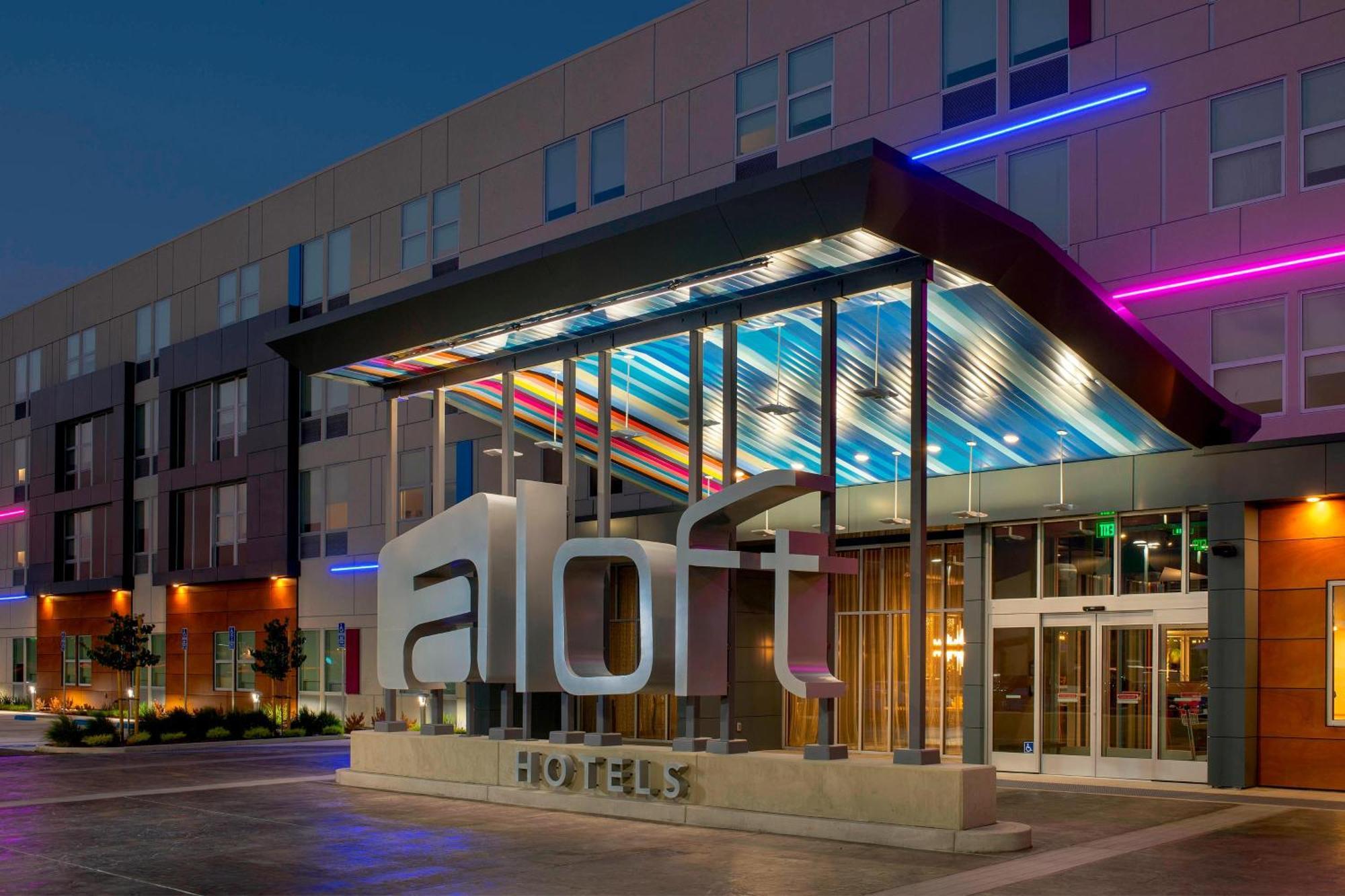 Aloft Lubbock Hotel Exterior photo
